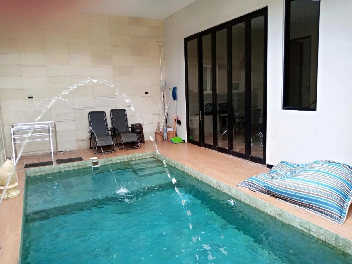 Villa Valencia Batu  Dış mekan fotoğraf